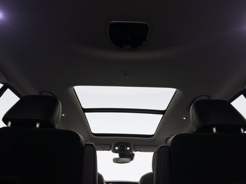 Used 2023 Jeep Grand Cherokee L Limited image 18