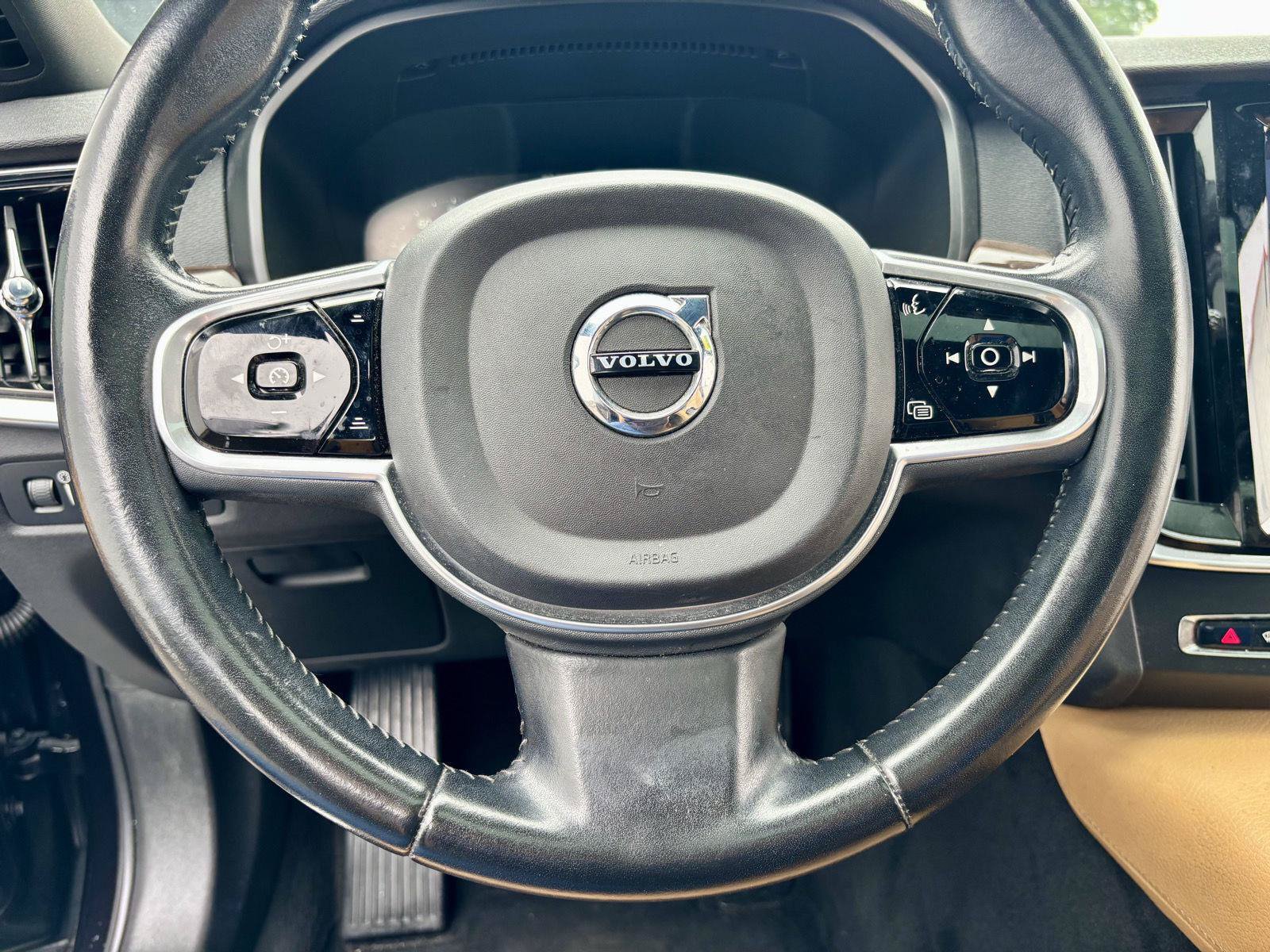 Used 2017 Volvo S90 T6 Momentum w/ Vision Package AWD/4WD image 32