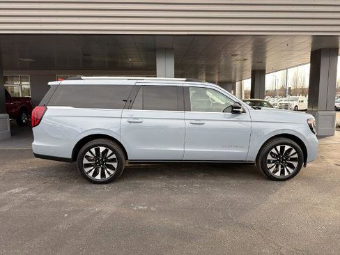 Certified 2025 Ford Expedition Max Platinum w/ Driver's Package image 8