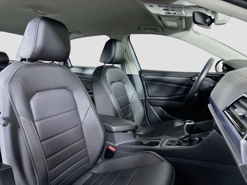 Certified 2024 Volkswagen Jetta SE FWD image 30