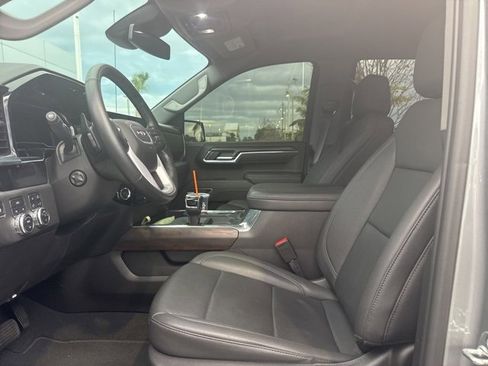 Certified 2025 GMC Sierra 1500 SLT w/ SLT Convenience Package image 9