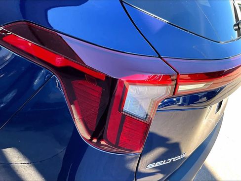 Used 2025 Kia Seltos LX image 26