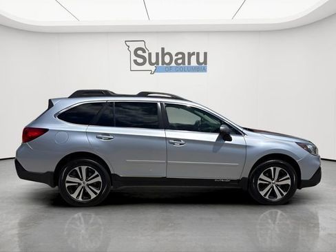 Used 2018 Subaru Outback 2.5i Limited AWD/4WD image 8