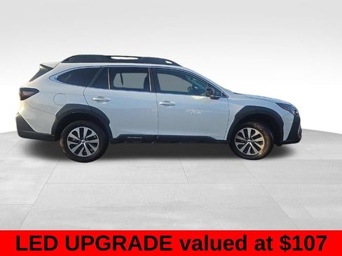 Used 2024 Subaru Outback Premium AWD/4WD image 6
