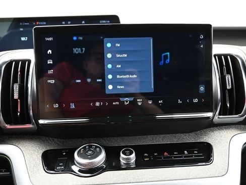 Used 2025 Ford Expedition Tremor AWD/4WD image 29