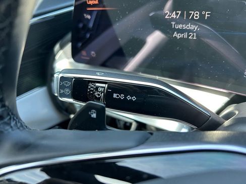 Used 2024 Cadillac Lyriq Luxury AWD/4WD image 54