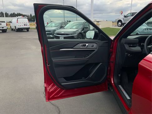 Used 2026 Ford Explorer ST-Line w/ ST-Line Street Pack RWD image 21