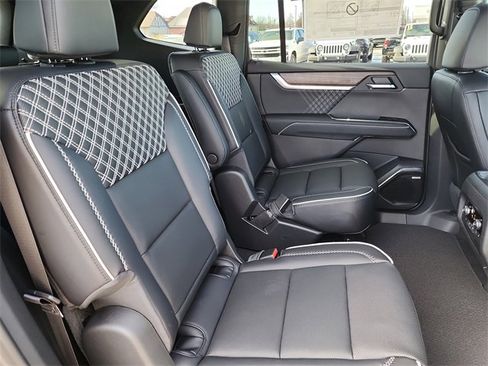 New 2026 GMC Acadia Denali w/ Super Cruise Package image 19