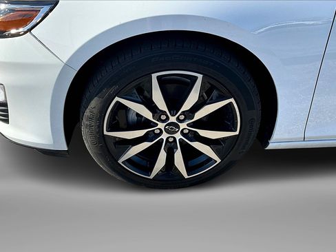 Used 2022 Chevrolet Malibu RS image 2