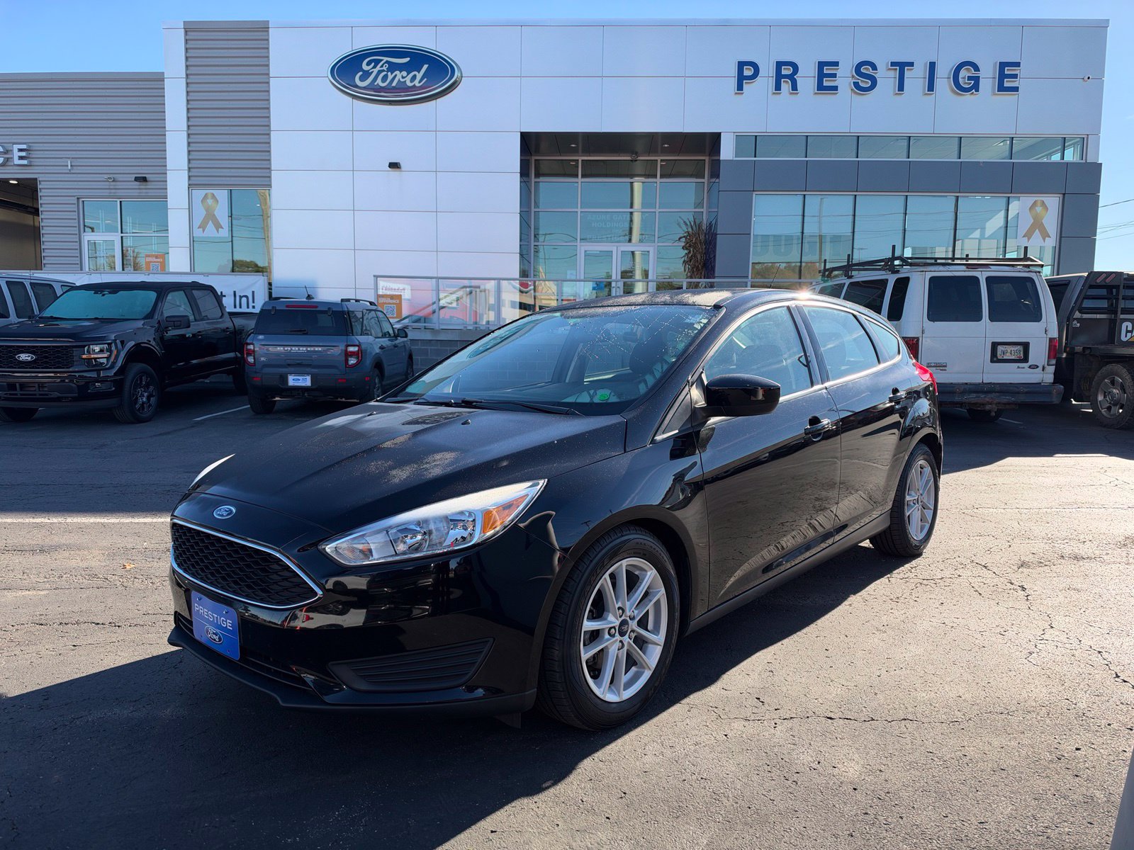 Used 2018 Ford Focus SE FWD image 1