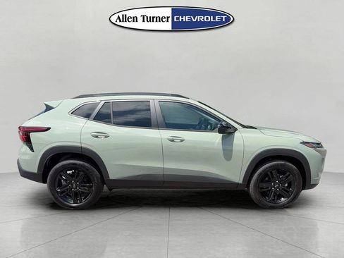 New 2026 Chevrolet Trax ACTIV w/ Driver Confidence Package FWD image 3