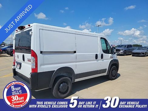 Used 2022 RAM ProMaster 1500 w/ Interior LED Lighting Group FWD image 3