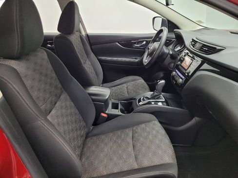 Used 2018 Nissan Rogue Sport SV image 21