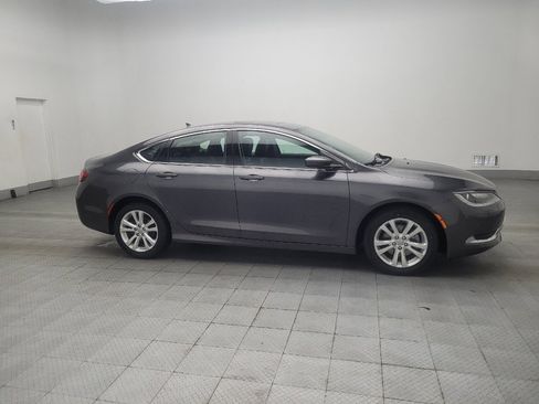 Used 2017 Chrysler 200 Limited Platinum w/ Comfort & Convenience Group FWD image 11