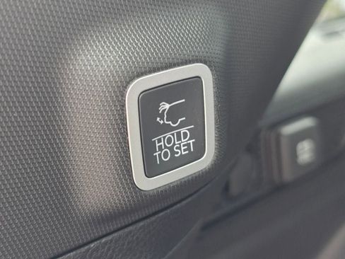 New 2025 Jeep Grand Cherokee Altitude image 27