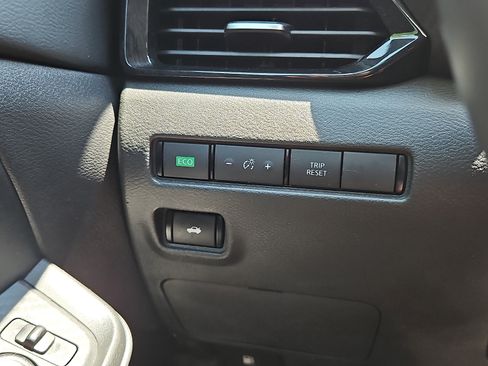 Certified 2023 Nissan Sentra SV w/ All-Weather Package FWD image 25