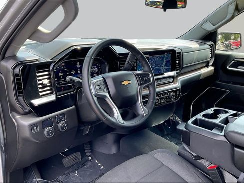 Used 2025 Chevrolet Silverado 1500 LT RWD image 14