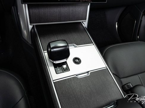 Used 2024 Land Rover Range Rover SV image 31