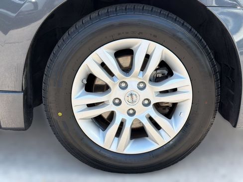 Used 2010 Nissan Altima 2.5 SL w/ SL Pkg FWD image 12