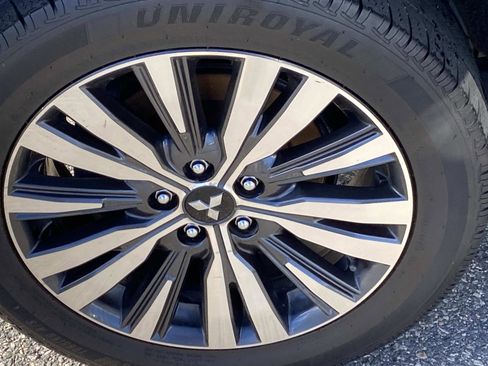 Used 2020 Mitsubishi Outlander ES image 20