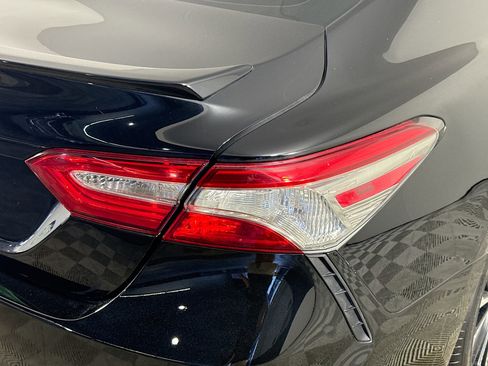 Used 2019 Toyota Camry SE image 33