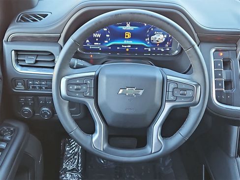 Used 2024 Chevrolet Tahoe Z71 w/ Luxury Package image 19