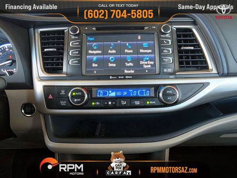Used 2017 Toyota Highlander XLE w/ Carpet Mat Package FWD image 16