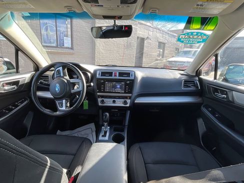 Used 2017 Subaru Legacy 2.5i Premium image 16