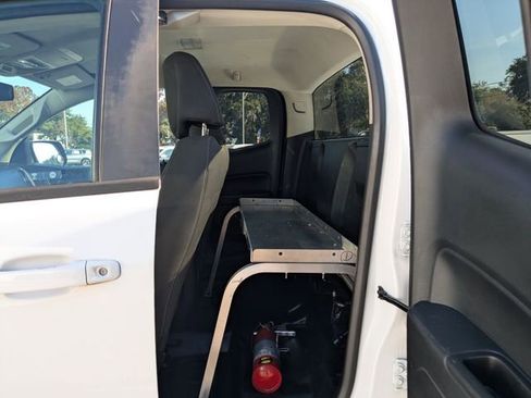 Used 2022 Chevrolet Colorado LT w/ Fleet Safety Package image 18