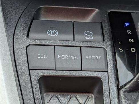 Certified 2025 Toyota RAV4 XLE w/ Convenience Package FWD image 16