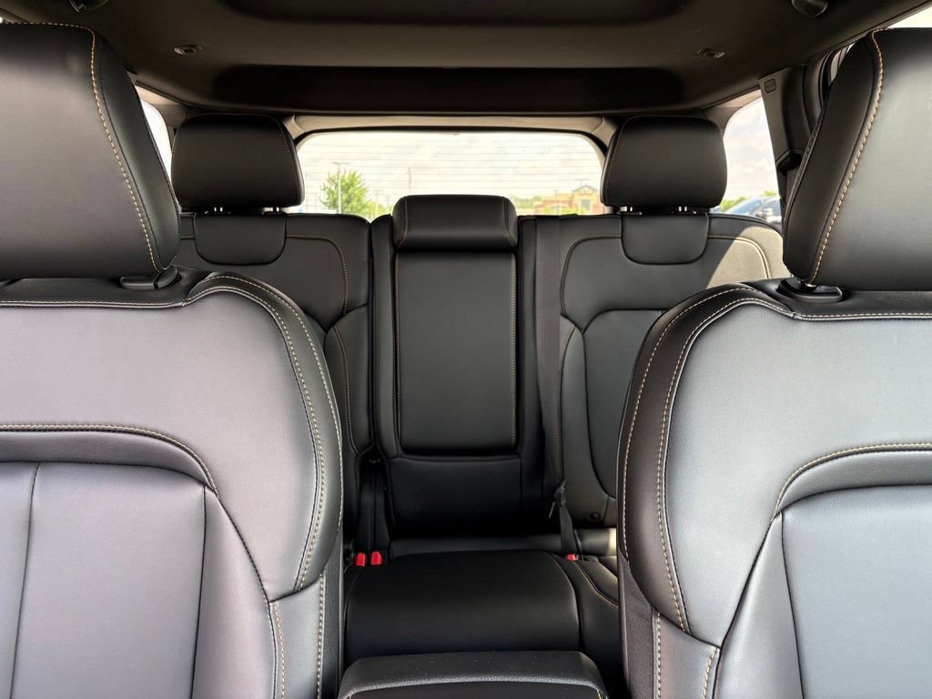 New 2026 Jeep Grand Cherokee Limited AWD/4WD image 15