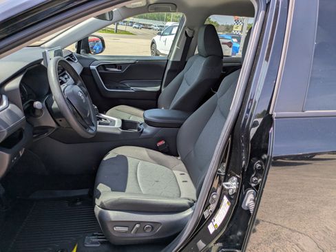 Used 2023 Toyota RAV4 XLE image 10