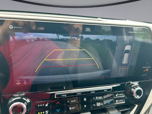 Used 2022 Toyota Highlander Limited FWD image 25