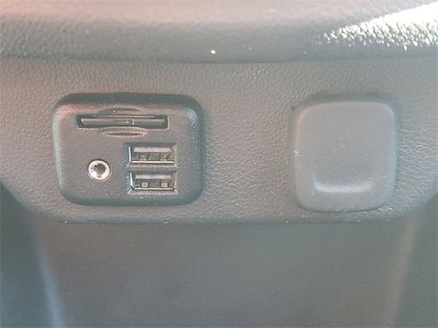 Certified 2023 Chevrolet Traverse RS image 31