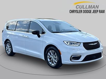 New 2026 Chrysler Pacifica Limited