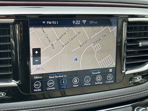 Used 2020 Chrysler Pacifica Limited image 25