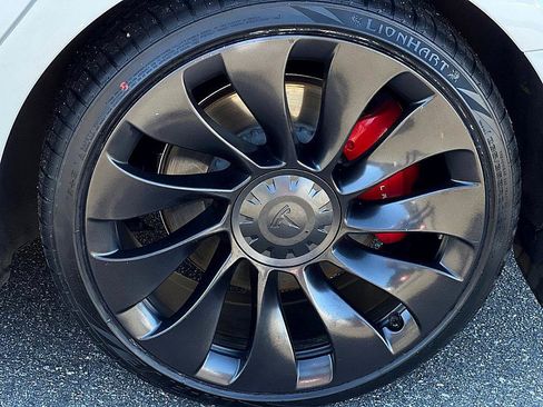 Used 2022 Tesla Model 3 Performance image 7