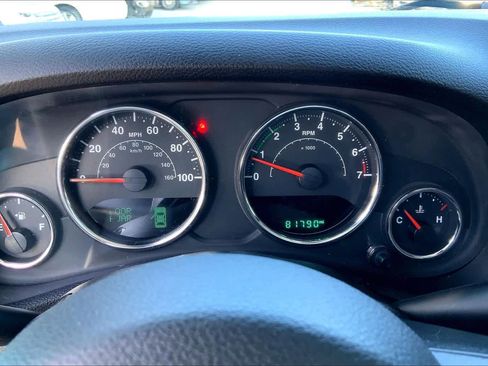 Certified 2017 Jeep Wrangler Unlimited Sahara w/ Dual Top Group image 22