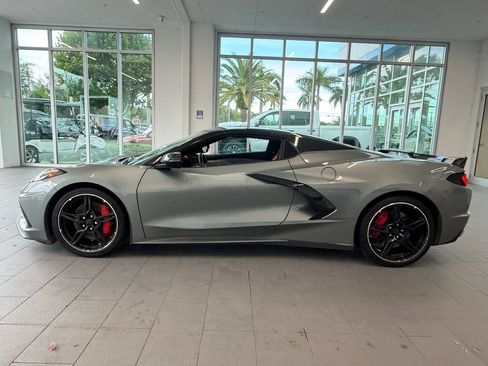 Used 2022 Chevrolet Corvette Stingray Preferred Conv w/ Z51 Performance Package RWD image 4