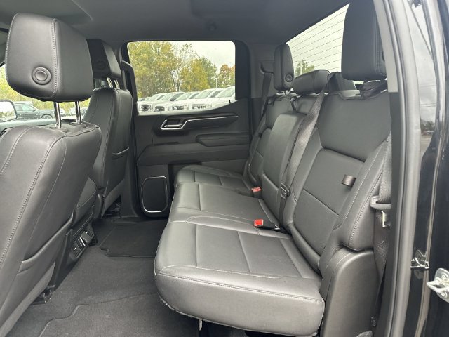 Used 2025 GMC Sierra 1500 SLT AWD/4WD image 33