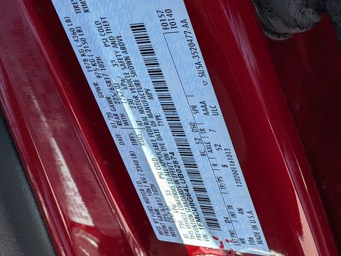 Used 2020 Ford Escape SE image 34