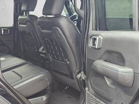 Used 2021 Jeep Wrangler Unlimited Rubicon 4xe w/ Cold Weather Group AWD/4WD image 14