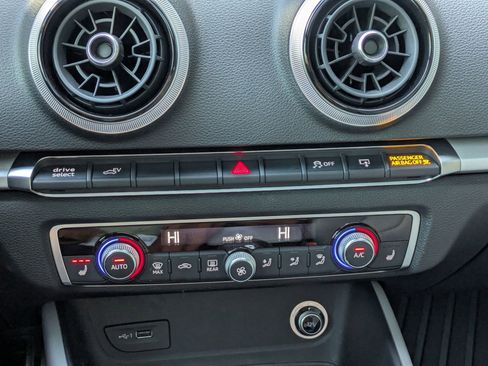 Used 2017 Audi A3 e-tron Premium w/ Sport Package image 18