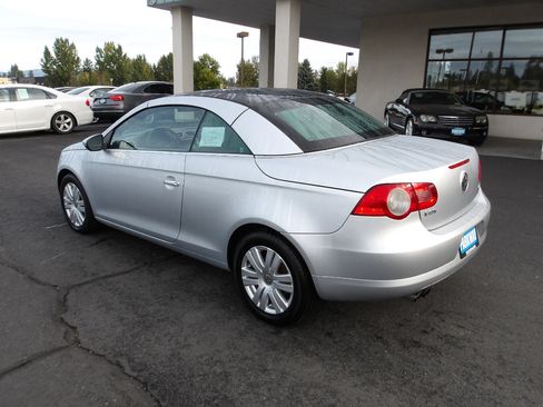 Used 2010 Volkswagen Eos Komfort image 3