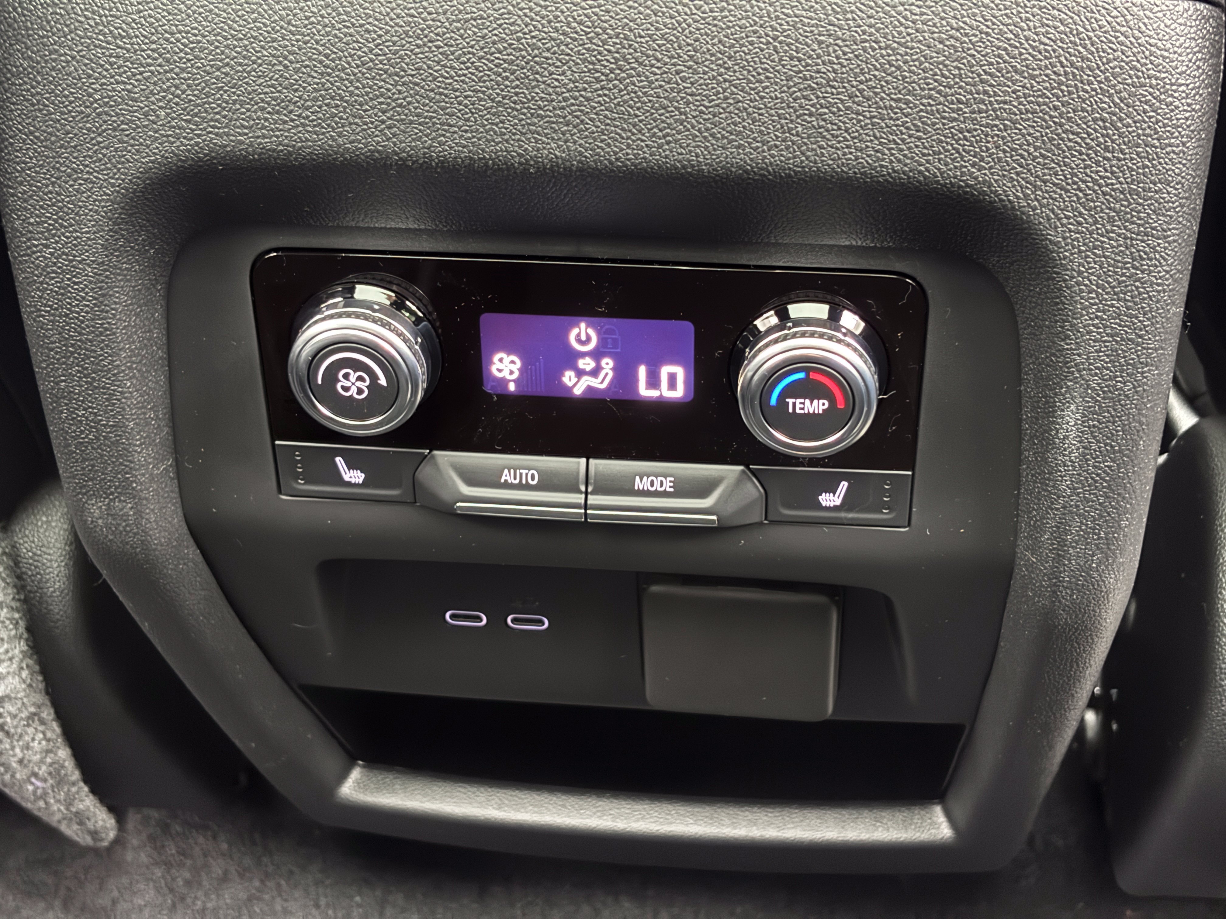 New 2027 GMC Acadia Elevation w/ Elevation Premium Package AWD/4WD image 8