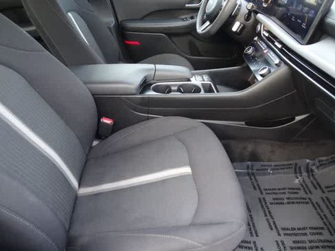 Used 2025 Hyundai Sonata SEL FWD image 12
