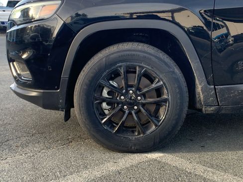 Used 2023 Jeep Cherokee Altitude Lux image 11