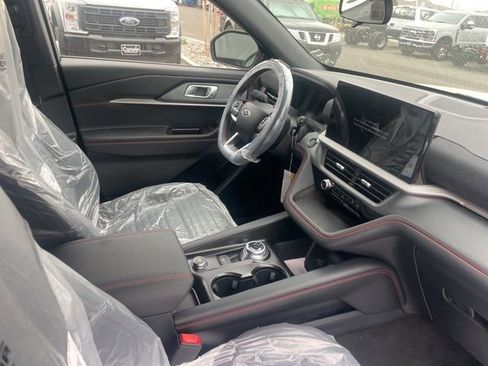 New 2026 Ford Explorer ST-Line image 5