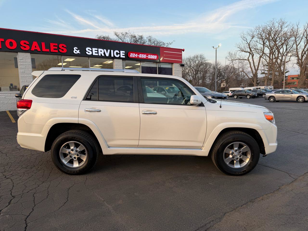 Used 2010 Toyota 4Runner SR5 w/ Convenience Pkg AWD/4WD image 8