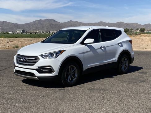 Used 2017 Hyundai Santa Fe Sport FWD image 7